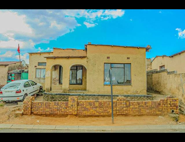 5 BEDROOM HOUSE FOR SALE IN ETHAFENI